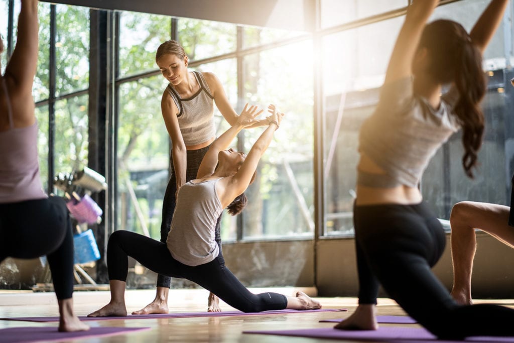 a yoga class showing using yoga for addiction recovery